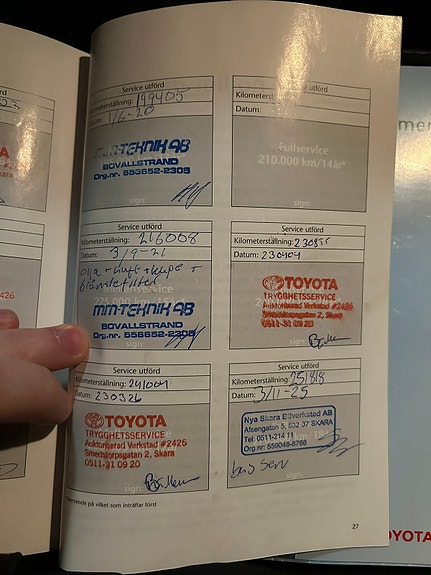 Toyota Corolla Verso 7 of 8
