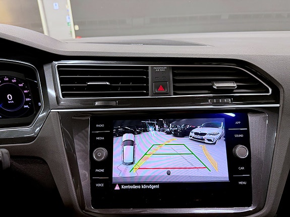 Volkswagen Tiguan 13 of 29