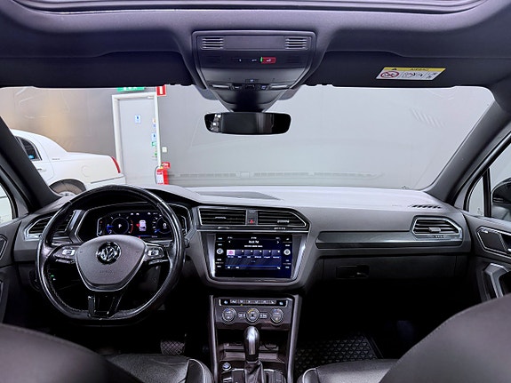 Volkswagen Tiguan 3 of 29