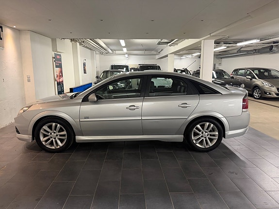 Opel Vectra 8 of 12