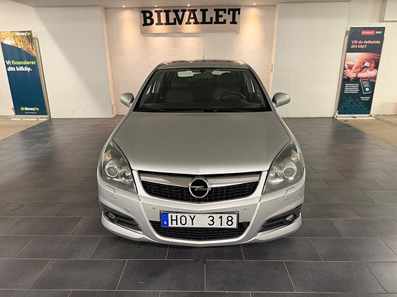 Opel Vectra 2 of 12