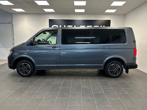 Volkswagen Caravelle 2 of 26
