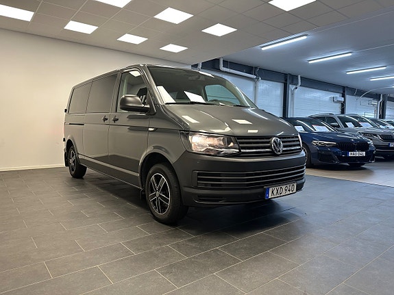 Volkswagen Caravelle 6 of 26