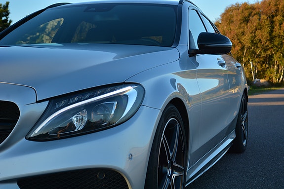 Mercedes-Benz C220 d 2 of 9