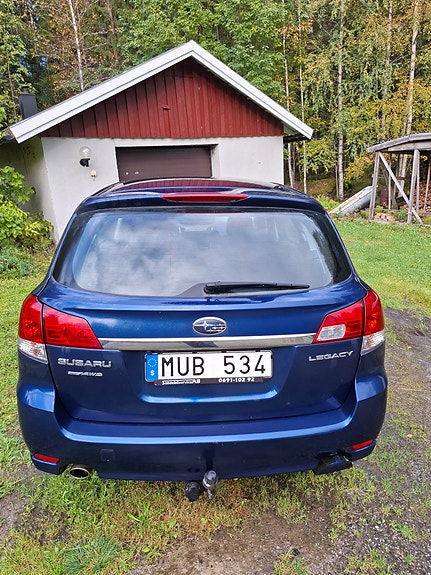 Subaru Legacy 3 of 6