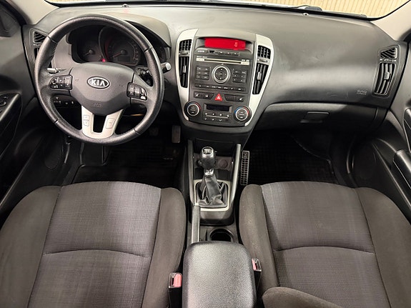 Kia Ceed 14 of 17