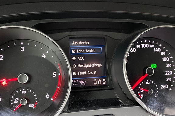 Volkswagen Tiguan 16 of 21