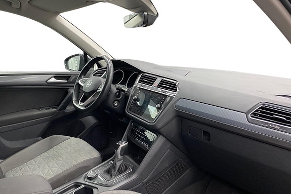 Volkswagen Tiguan 7 of 21