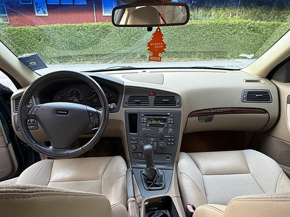Volvo S60 4 of 8