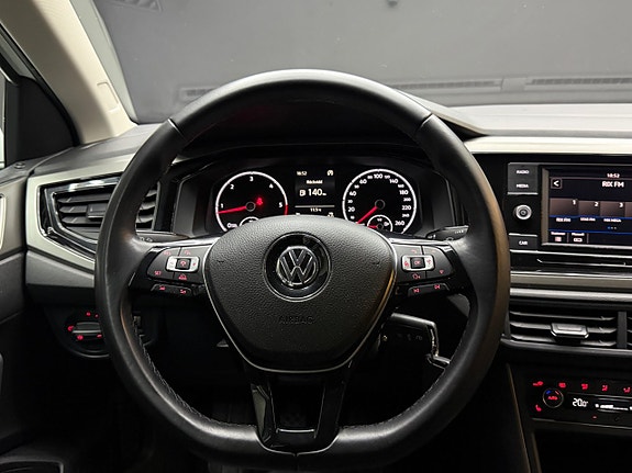 Volkswagen Polo 13 of 21