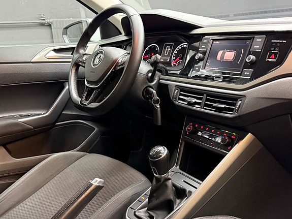 Volkswagen Polo 11 of 21