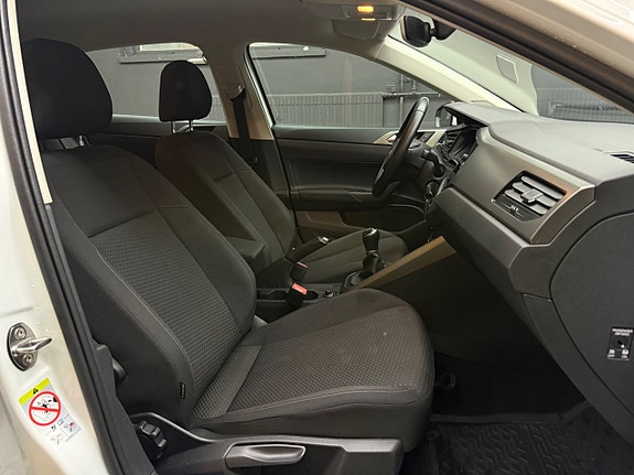 Volkswagen Polo 8 of 21