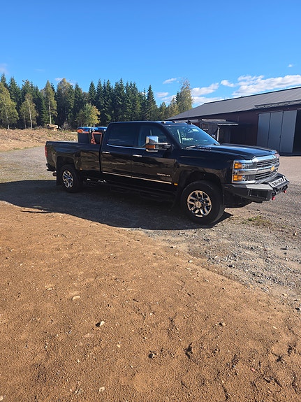 Chevrolet Silverado 3500 5 of 5
