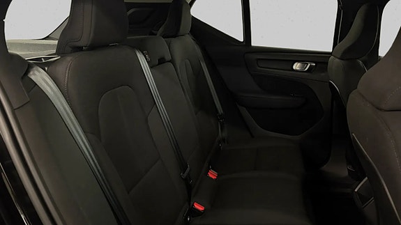 Volvo XC40 15 of 18