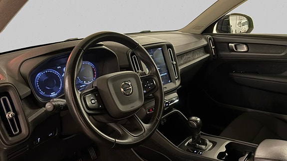 Volvo XC40 11 of 18