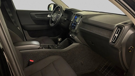 Volvo XC40 16 of 18