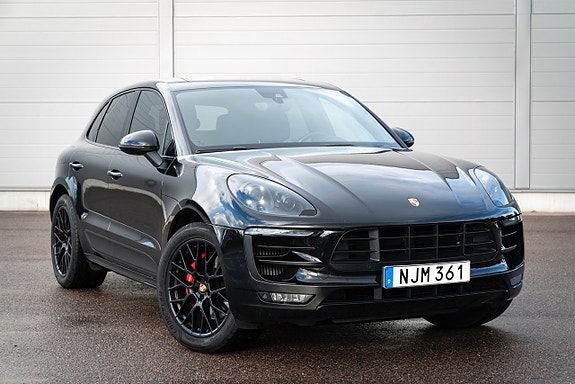 Porsche Macan GTS 12 of 30