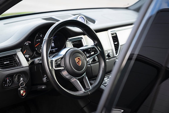 Porsche Macan GTS 23 of 30