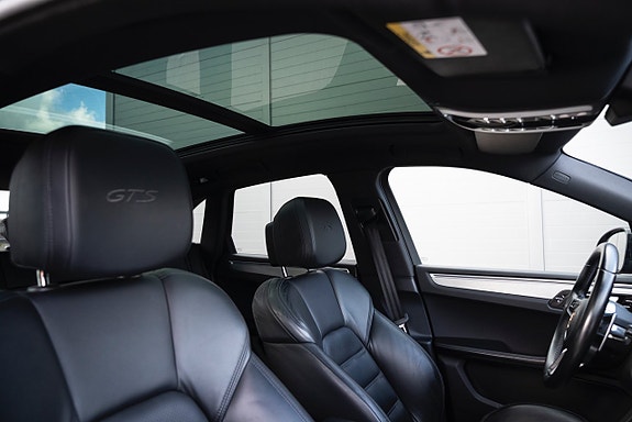 Porsche Macan GTS 16 of 30