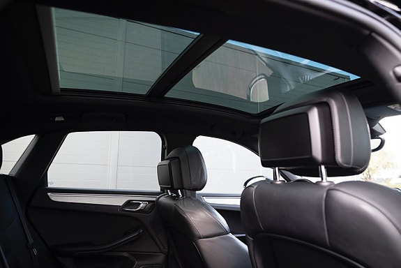 Porsche Macan GTS 14 of 30