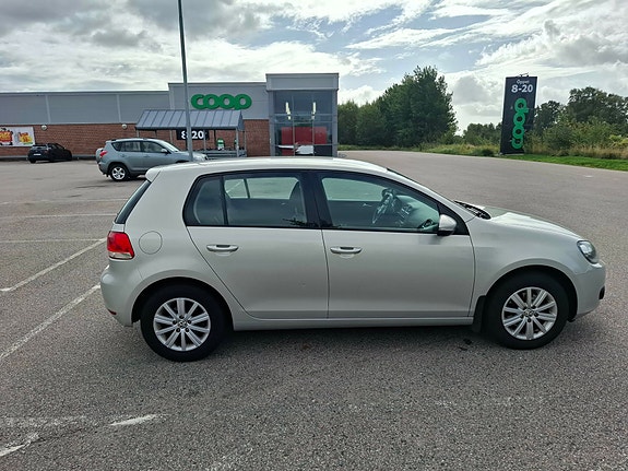 Volkswagen Golf VI 6 of 17