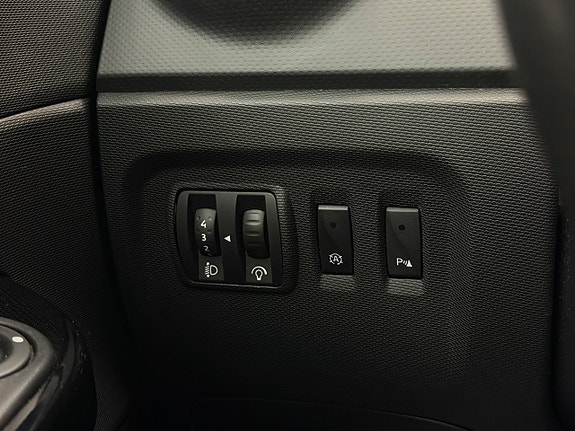 Renault Captur 11 of 19
