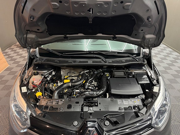 Renault Captur 16 of 19