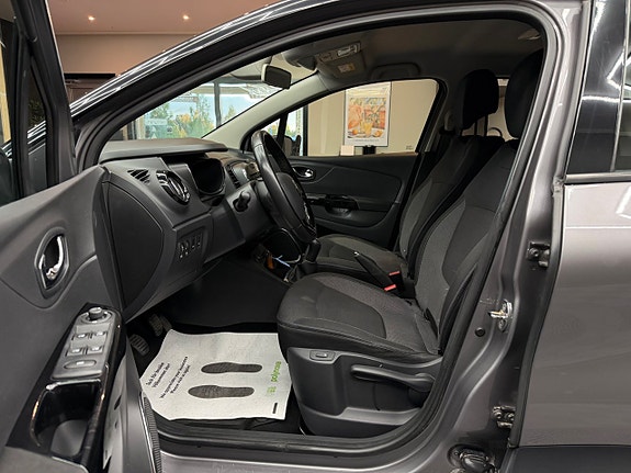 Renault Captur 3 of 19