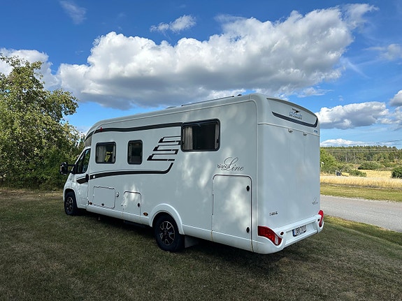 Hymer Tramp 698 BiancoLine 2 of 12
