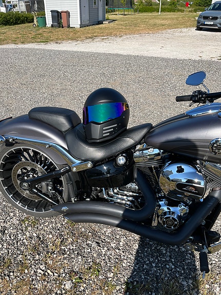 Harley-Davidson Breakout 6 of 6