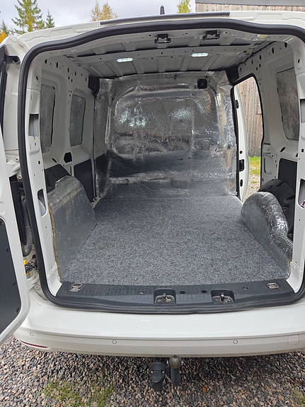 Volkswagen Caddy 6 of 8