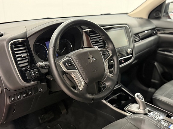 Mitsubishi Outlander 9 of 25