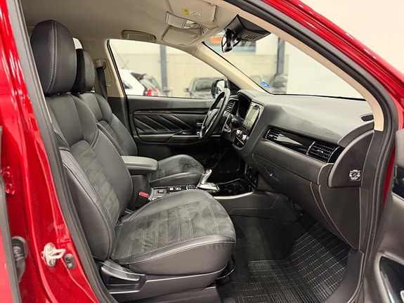 Mitsubishi Outlander 13 of 25