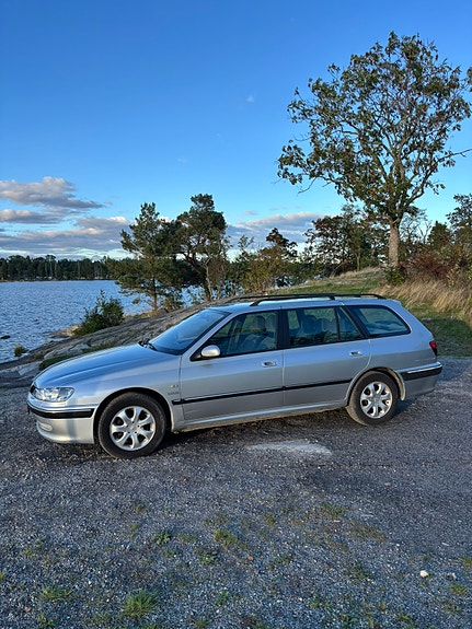Peugeot 406 2 of 8
