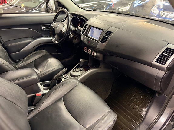 Mitsubishi Outlander 14 of 21