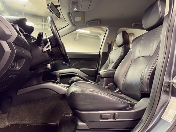 Mitsubishi Outlander 12 of 21