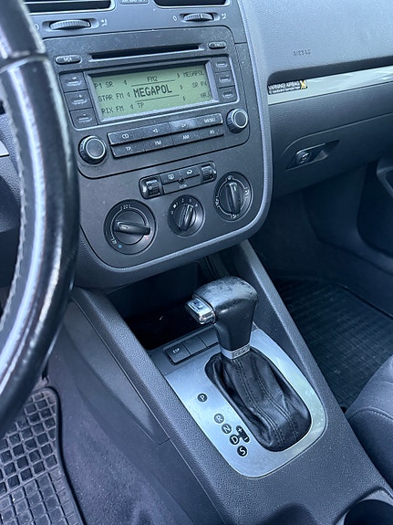 Volkswagen Golf V 7 of 14