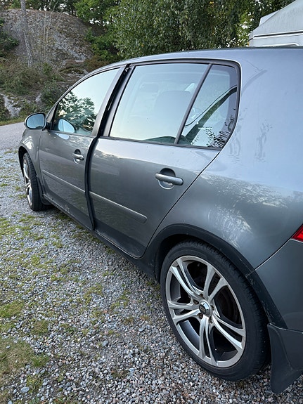 Volkswagen Golf V 12 of 14