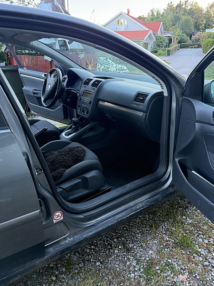 Volkswagen Golf V 5 of 14