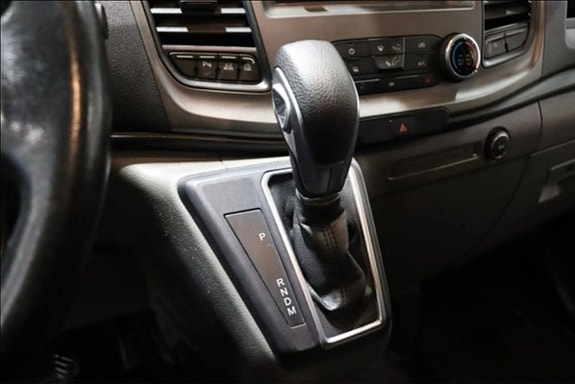 Ford Transit Custom 4 of 6