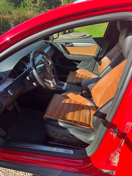 Volkswagen Passat Alltrack 9 of 15