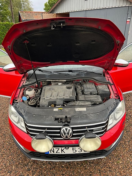 Volkswagen Passat Alltrack 5 of 15