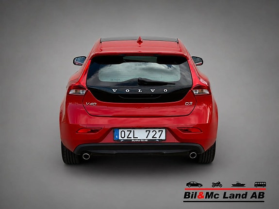 Volvo V40 4 of 17