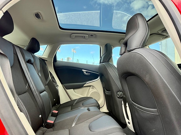 Volvo V40 16 of 17