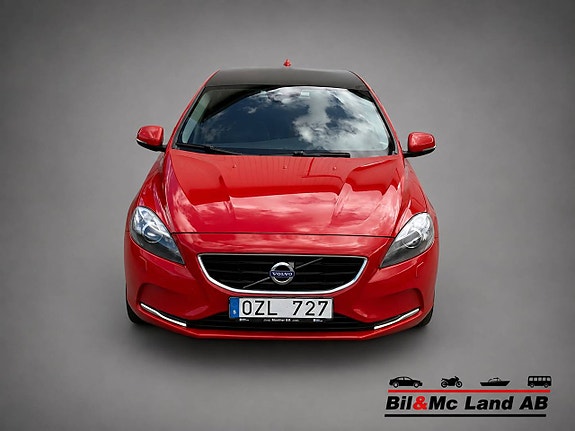 Volvo V40 5 of 17