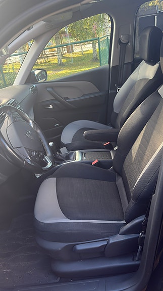 Citroen Grand C4 Picasso 5 of 10