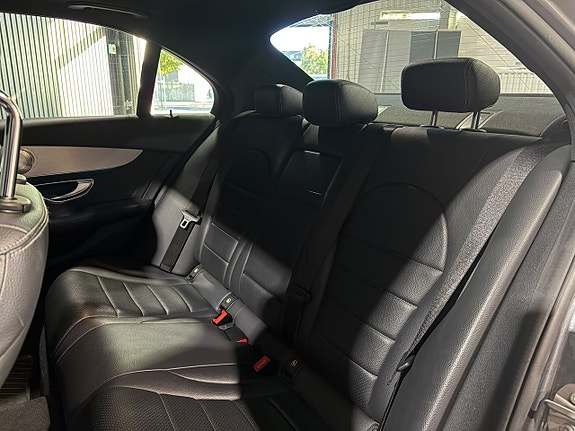 Mercedes-Benz C220 d 14 of 19