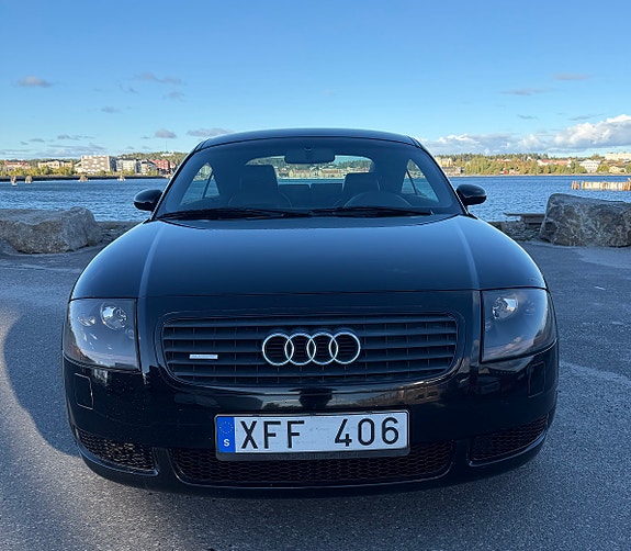 Audi TT 3 of 7
