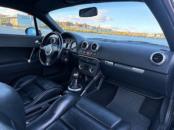Audi TT 6 of 7