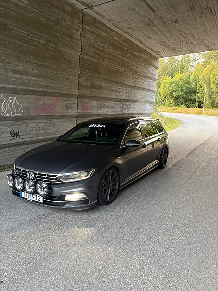 Volkswagen Passat 4 of 6